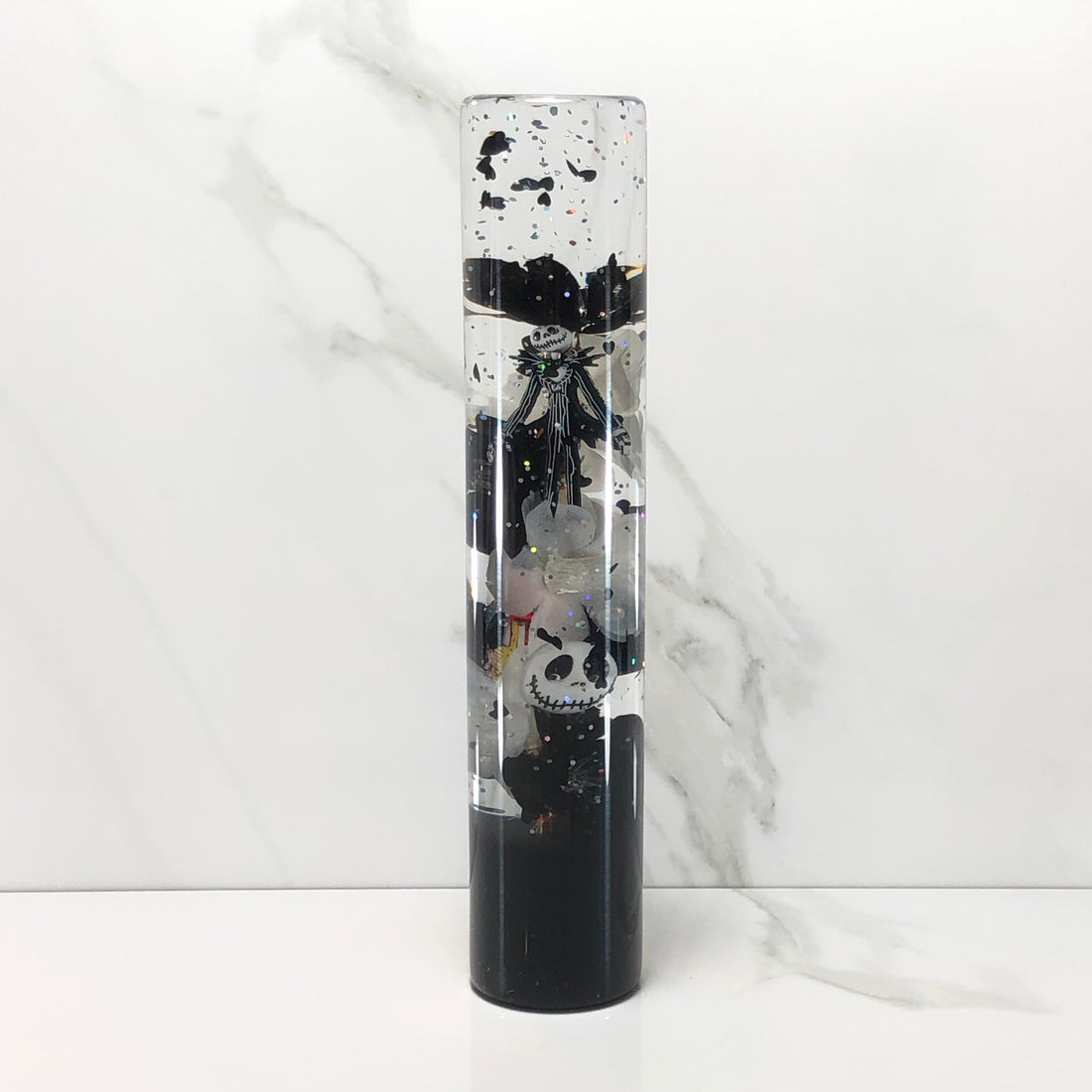 A 190mm resin shift knob, one of Mr Grip’s show-build sizes