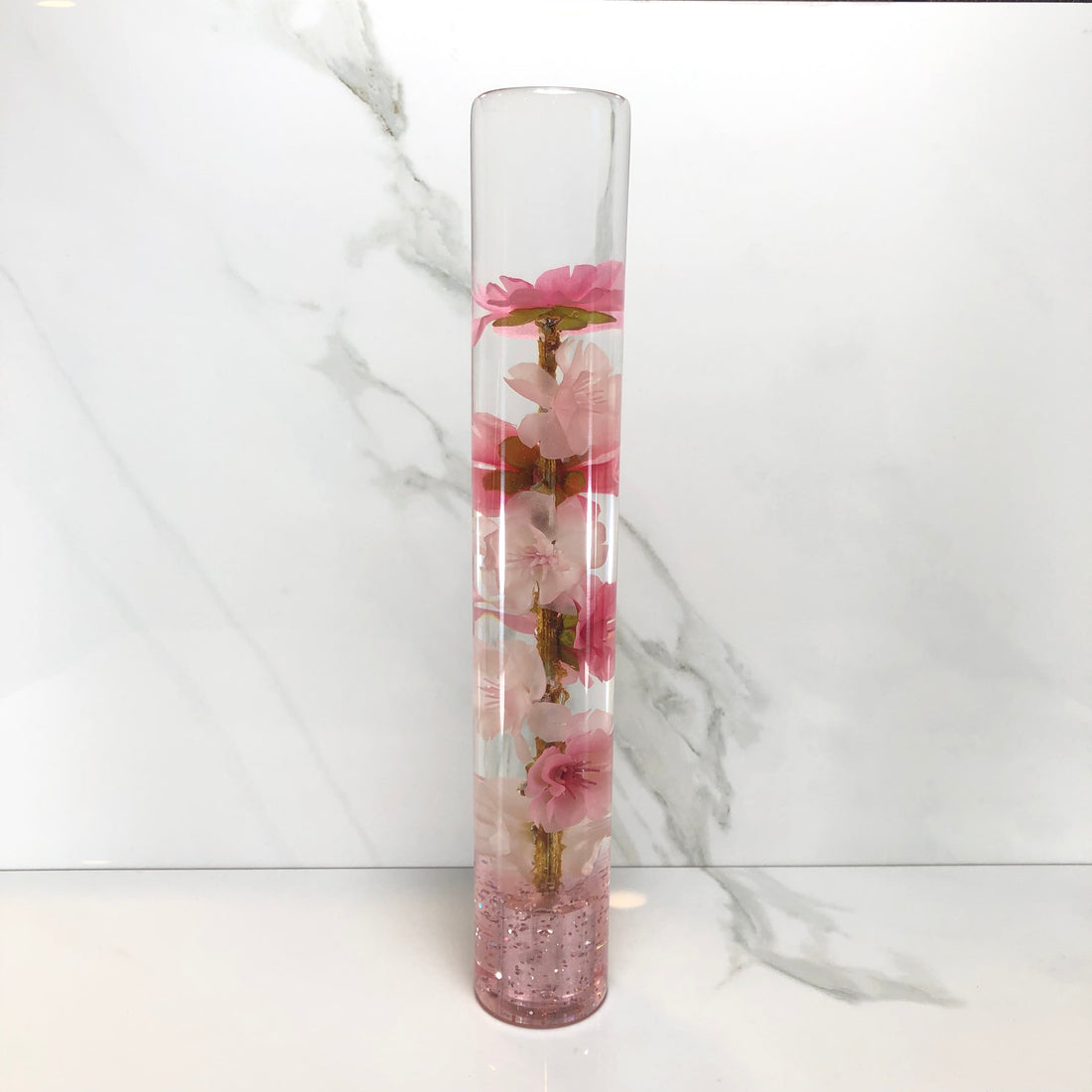 A 254mm pink resin shift knob, one of Mr Grip’s show-build sizes