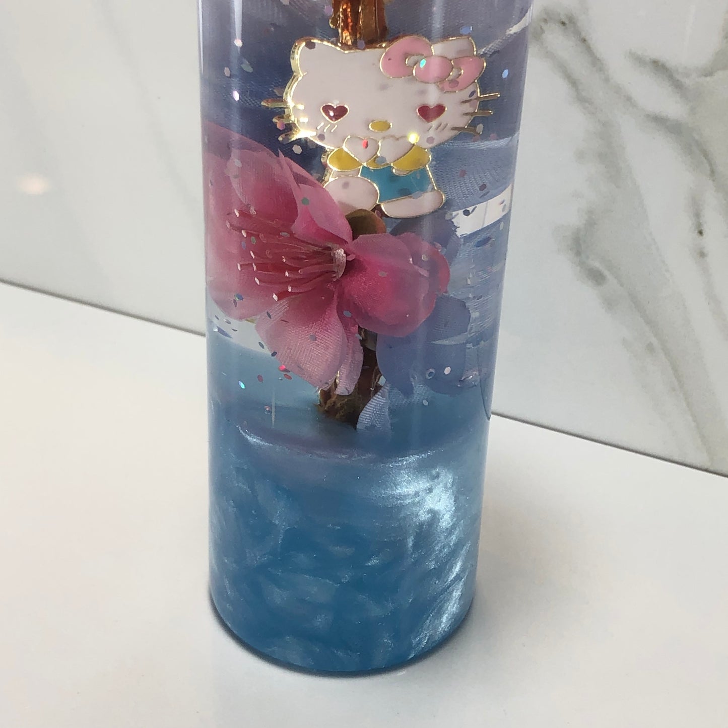 Mr__Grip 5 3/4 inch resin hello kitty pink and light blue cherry blossom #512